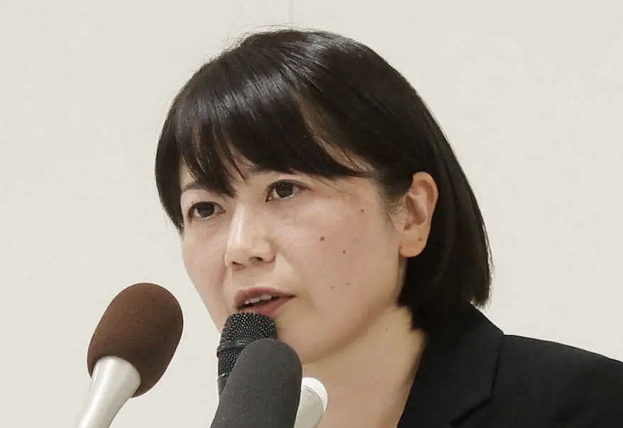 記者会見で話す小川晶前橋市長