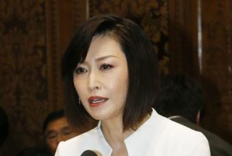 三原じゅん子氏の顔写真