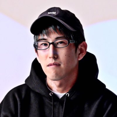黒いキャップとパーカーを着用したナオキマンのプロフィール写真