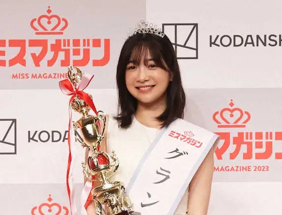 今森茉耶さんの正面の写真