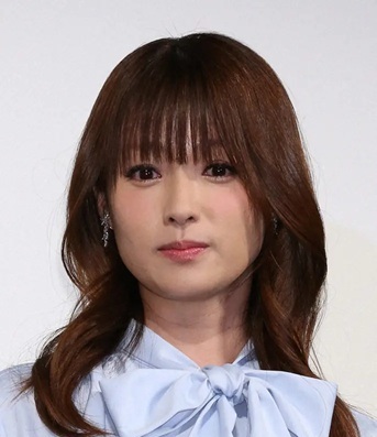 深キョン(深田恭子)のマシュマロ肌と愛されメイクがわかる顔画像