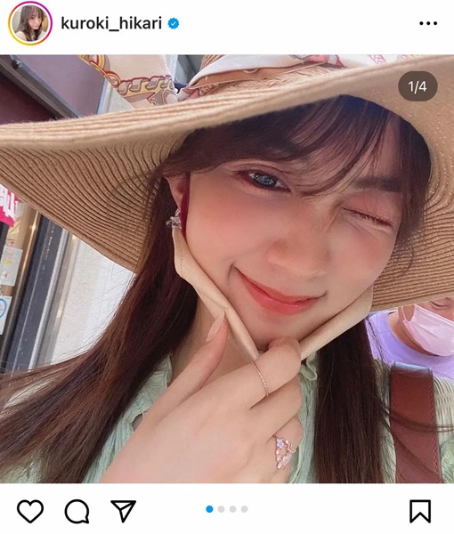麦わら帽子をかぶってウィンクする黒木ひかりのインスタ画像